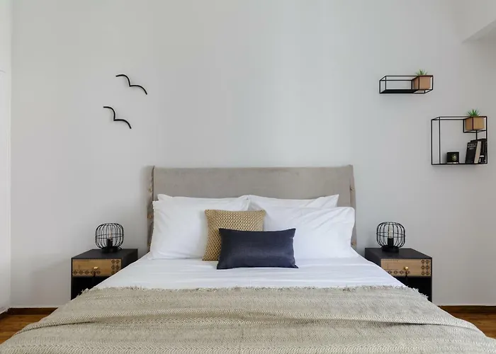 Urban 2Bd Apartment In Koukaki By Upstreet